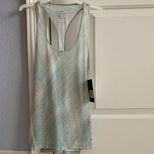 NWT Nike Breathe Tank
